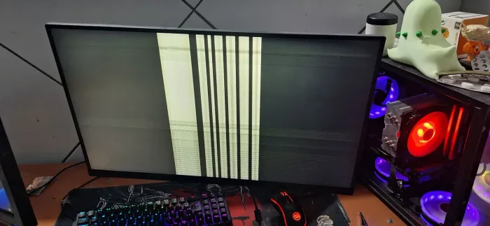 Monitor 27 polegadas, resolução 2K com defeito