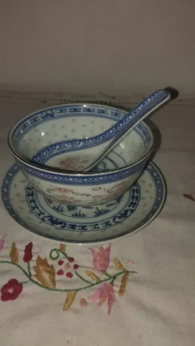 Trio de porcelana japonesa