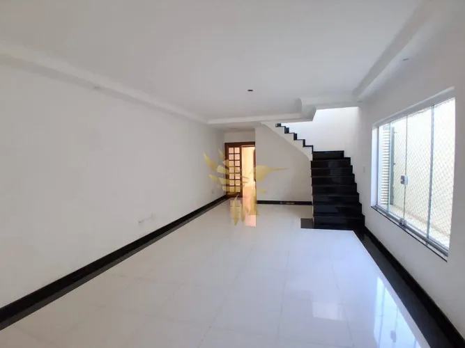Sobrado com 3 dormitórios para alugar, 250 m² por R$ 8.718,13/mês - Chácara Santo Antônio