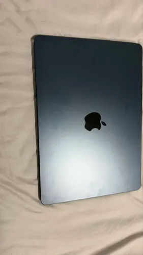 MACBOOK AIR M5