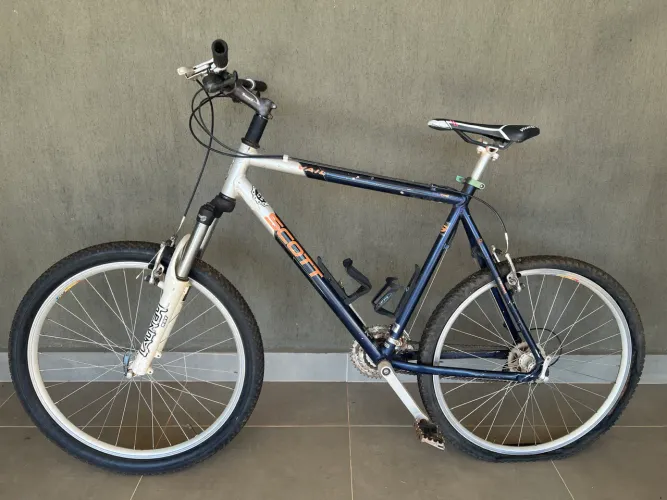Vendo Bicicleta Mountain bike aro 26 Marca SCOTT VAIL