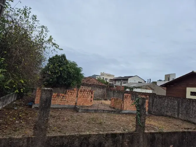 Terreno no centro de Tubarão SC