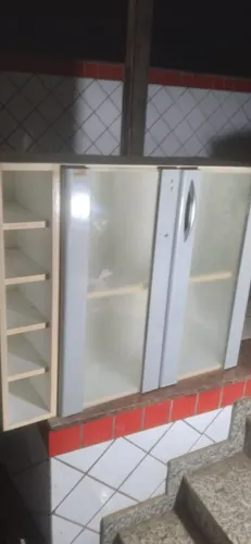 Três armário paredes entrega 