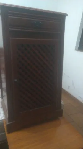 Cômoda Media Antiga