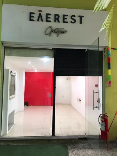 Ponto comercial/Loja/Box para venda possui 25 metros quadrados