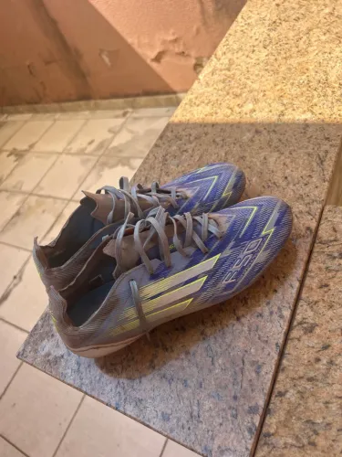 Chuteira f50 adidas