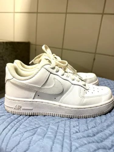 Tênis Nike Air Force
