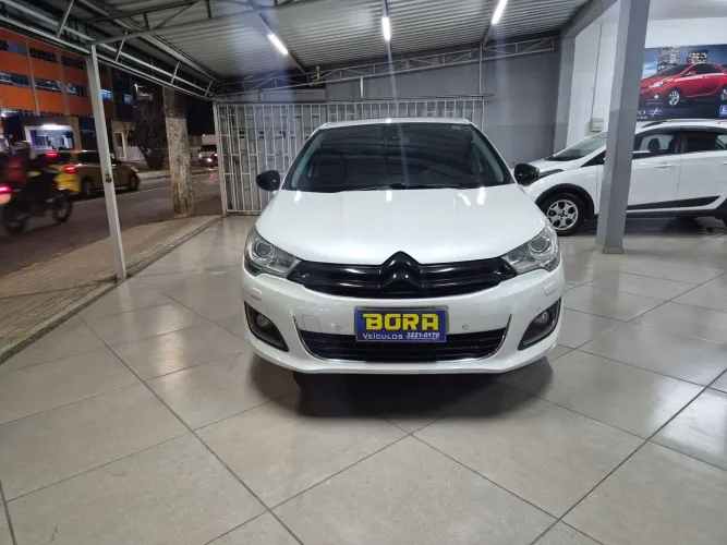 Citroen C4 Lounge Exclusive 1.6 Turbo 4P Aut. 2014
