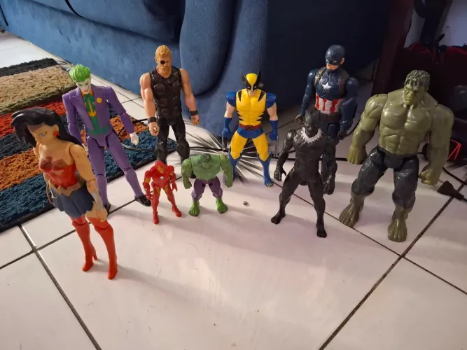 Bonecos super heróis 