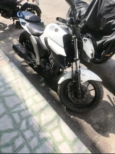 FZ 25 BEM CONSERVADA
