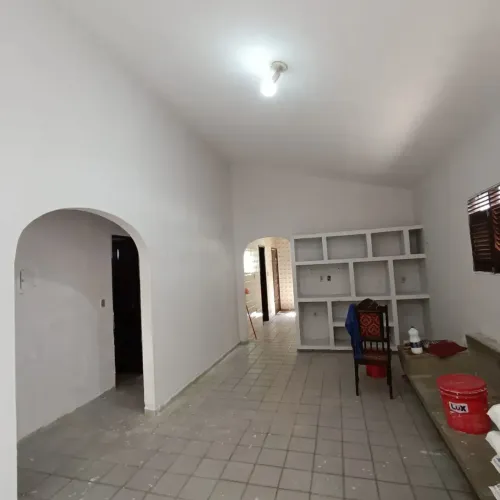 CASA ESPAÇOSA À VENDA EM CAMBOINHA | 360m² DE TERRENO