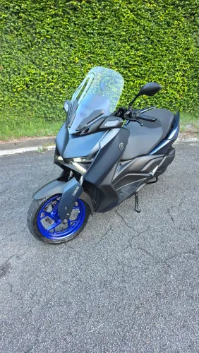 YAMAHA XMAX 250 2025 APENAS 9.000 KM RODADOS NA GARANTIA