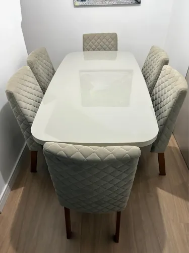 Mesa jantar semi nova. 5 meses de uso. 1,70x80