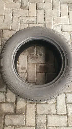 Pneu Pirelli 225 65 R17 meia vida não remold