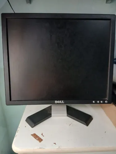Monitor Dell E178FPc 17 pol. + Braço articulado
