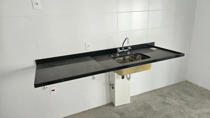 Bancada Granito São Gabriel 2m + Cuba Mekal + torneira Misturador Deca Quente/Frio