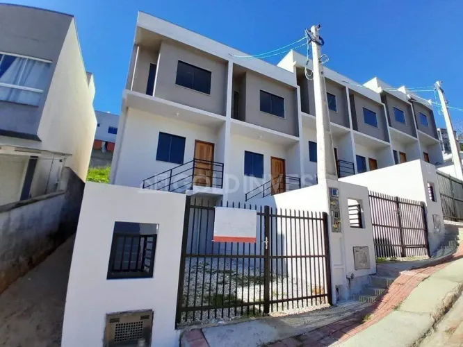 Casa com 2 quartos no bairro Limeira Baixa!!!
