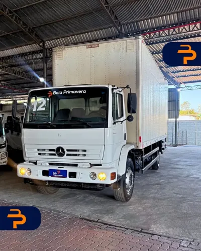 Caminhão Mercedes Benz 1718 Baú
