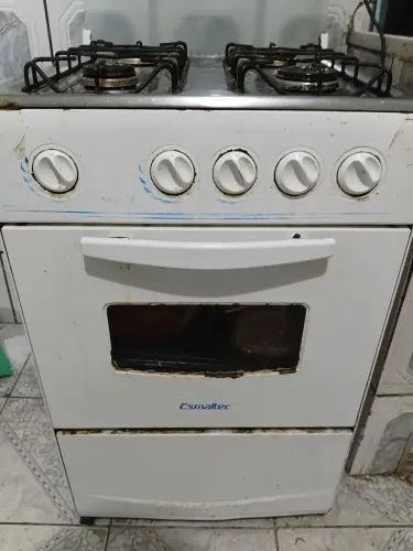 FOGÃO ESMALTEC 4 BOCAS USADO