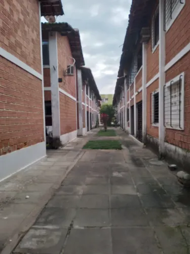 casa duplex para venda tem 70 metros quadrados com 2 quartos em Pau Amarelo - Paulista - P
