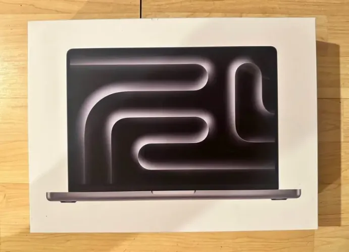 MACBOOK PRO 16.2 | 2TB | 36GB|M5MAX