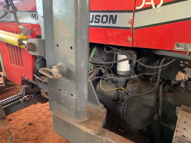 Trator MF 292 4x4 com kit frontal