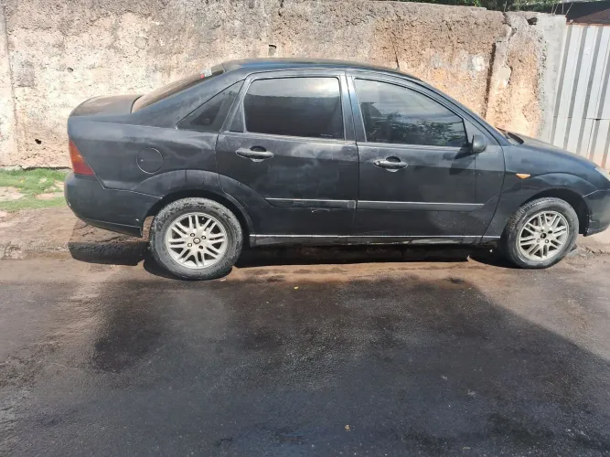 Ford Focus Sedan 2.0 16v/2.0 16V Flex 4P 2002