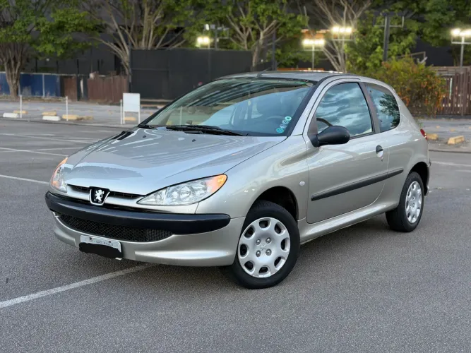 Peugeot 206 Selection/ Sensation 1.0 16V 3P 2004