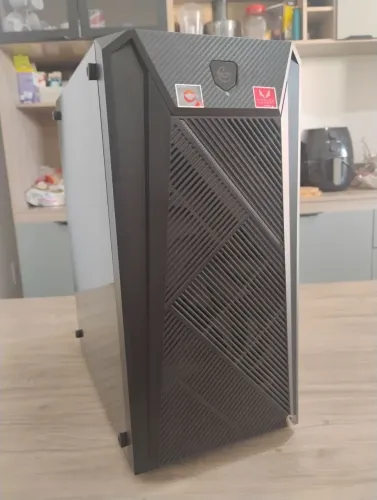 PC Gamer de Entrada Ryzen 3 3200G + Placa B450M / 8GB RAM / SSD