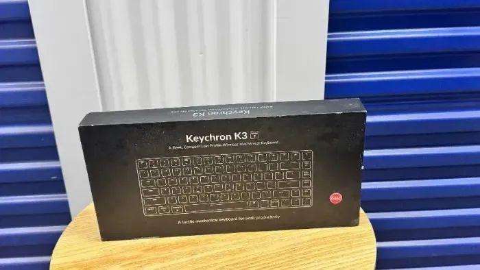 Computador com teclado sem fio