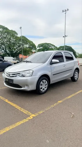 Toyota Etios X 1.3 Flex 16V 5P Mec. 2014