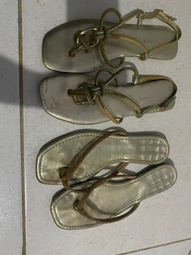 2 pares de sandália rasteirinha dourada - lote Tamanho 37