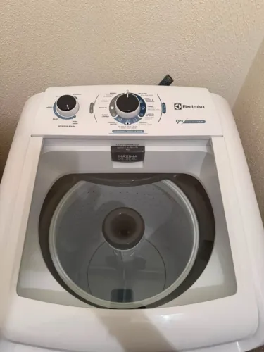 Máquina de lavar roupas Electrolux 9kgs