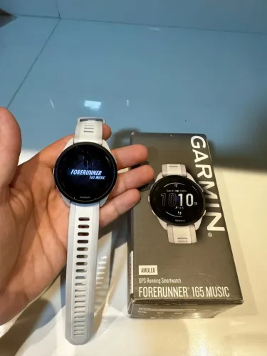 Garmin 165 music