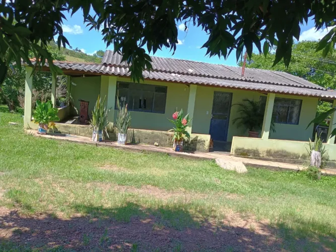 Vendo excelente fazenda em Girassol Goiás 