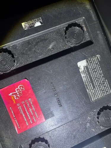 Vende-se bateria de 240 amperes 