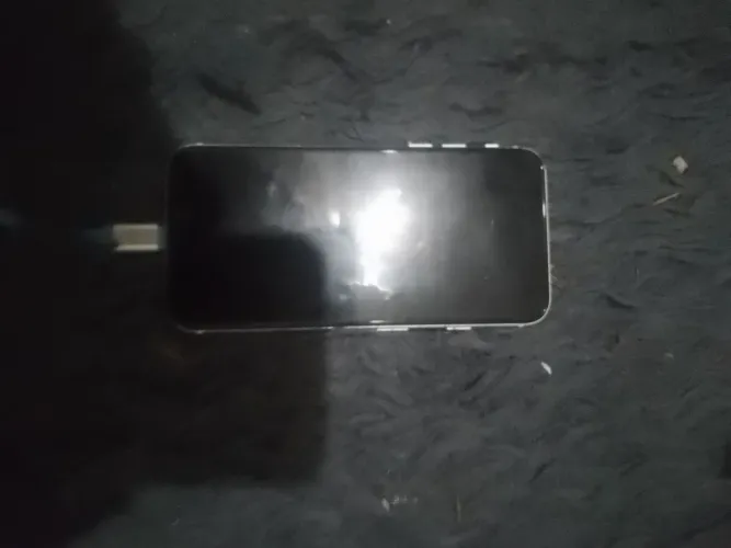 Vendo ou troco iPhone se e moto e32 por outro iPhone 