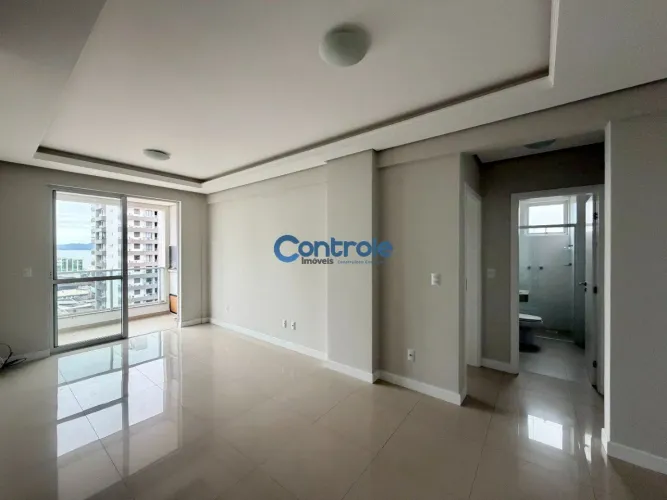 Apartamento com 02 dormitórios - Barreiros, São José/SC