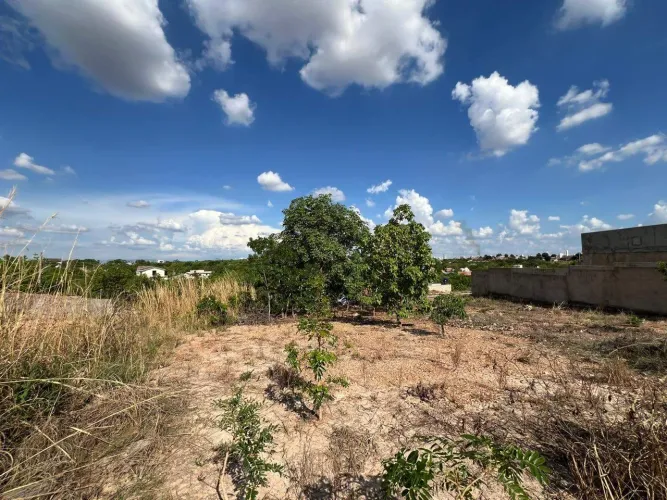Terreno à venda, 300 m², Parque Residencial Tropical Ville, próximo ao Coml Dubai, Cuiabá,
