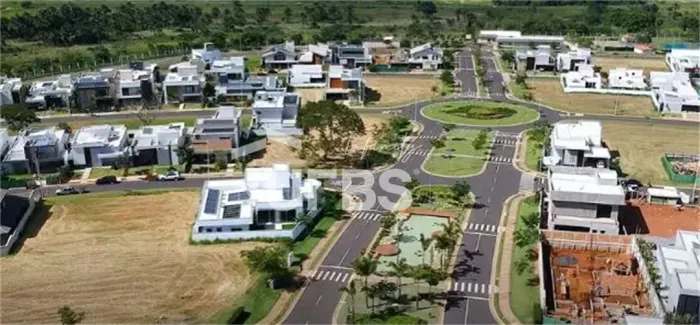 Terreno em condomínio com 582m² à venda no Cyrela Buritis