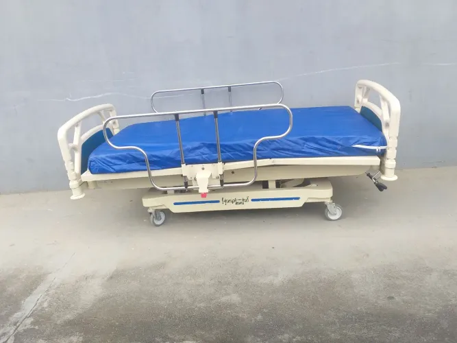 Cama hospitalar 3 manivela com colchão