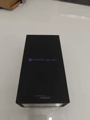 Motorola Signature 5G - Verde - LACRADO