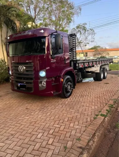 vw 24-250 6x2 ano 2011 carroceria 8,5m