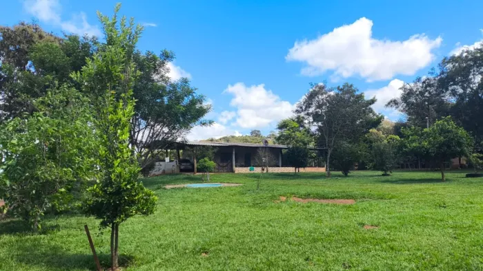 Chácara para Venda em Bonfinópolis, Centro, 3 dormitórios, 2 banheiros