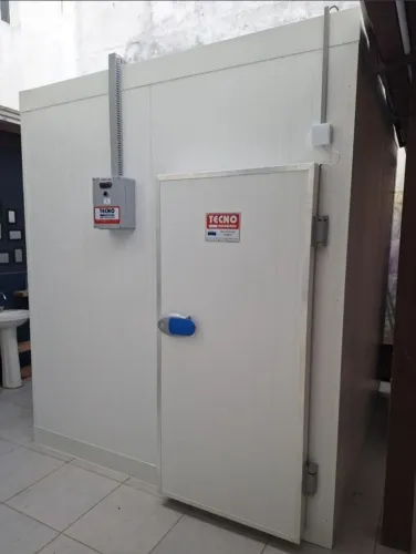CAMARA FRIA CONGELADA 2X2 SOB MEDIDA TECNO MAQUINAS