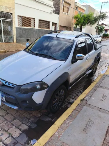 Fiat Strada Adv.1.8 16V Locker Dualo. Flex CD 2013