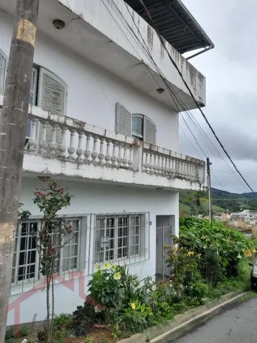 Sobrado para Venda em Salesópolis, Centro, 2 dormitórios, 2 banheiros, 12 vagas