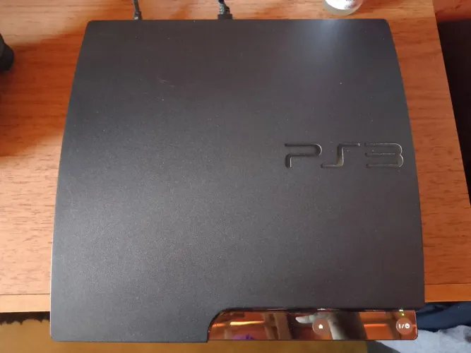 PlayStation 3 Slim 160GB Desbloqueado Completo + 2 Controles - Aceito propostas
