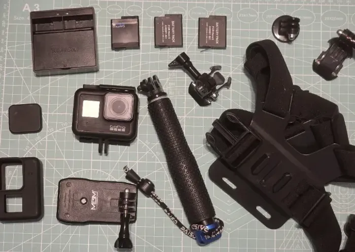 GoPro Hero 7 Black + 3 Baterias + Acessórios | Aceito Trocas
