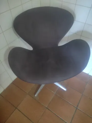 Poltrona cadeira giratória ( produto de alto nível) RS 225,00 cada.